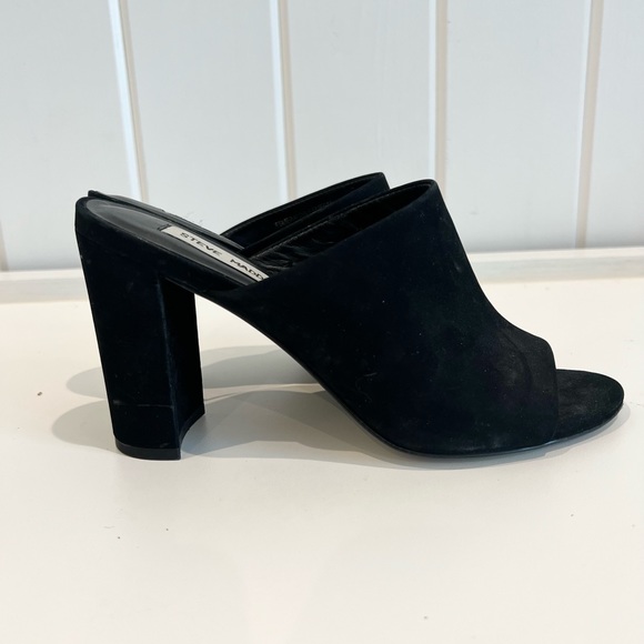 Black Esmeralda Heels - Picture 3 of 6